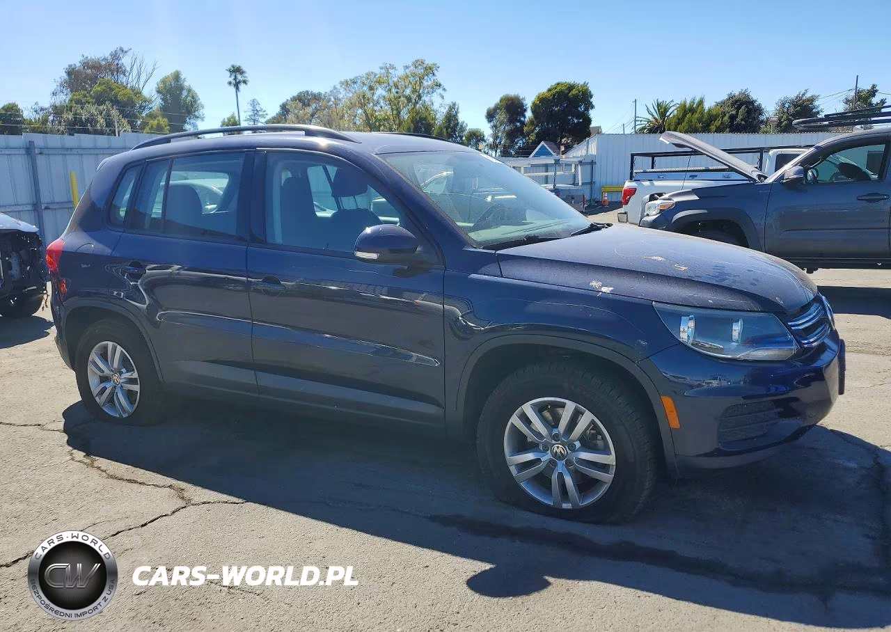 2015 Volkswagen Tiguan S VIN:WVGBV7AX1FW552834 - 4