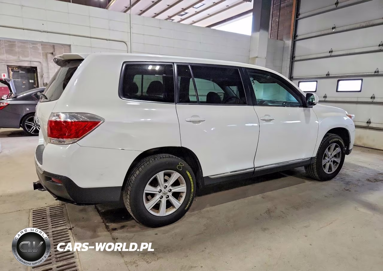 2013 Toyota Highlander Base VIN:5TDBK3EH9DS248737 - 3