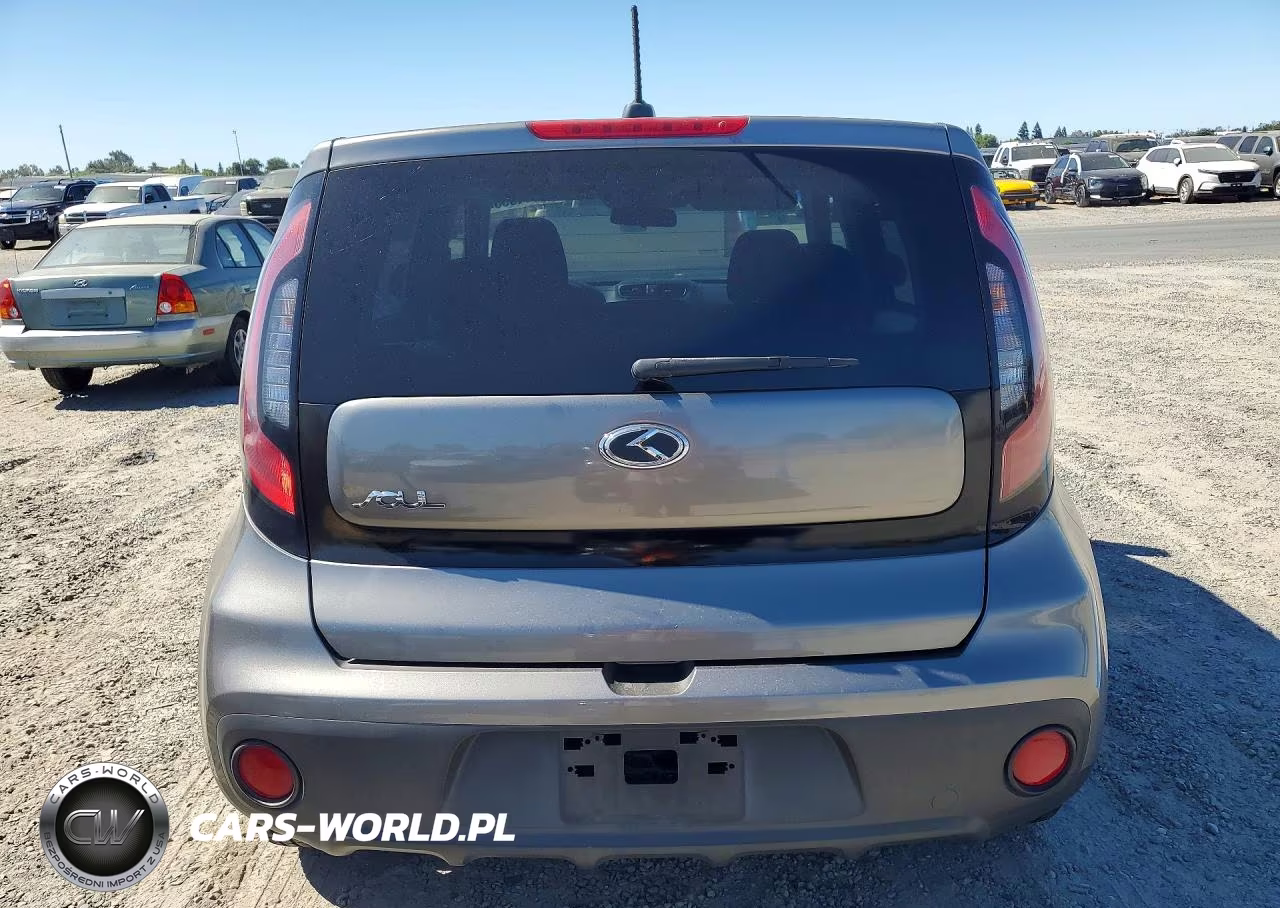 2018 Kia Soul Base VIN:KNDJN2A25J7541877 - 6