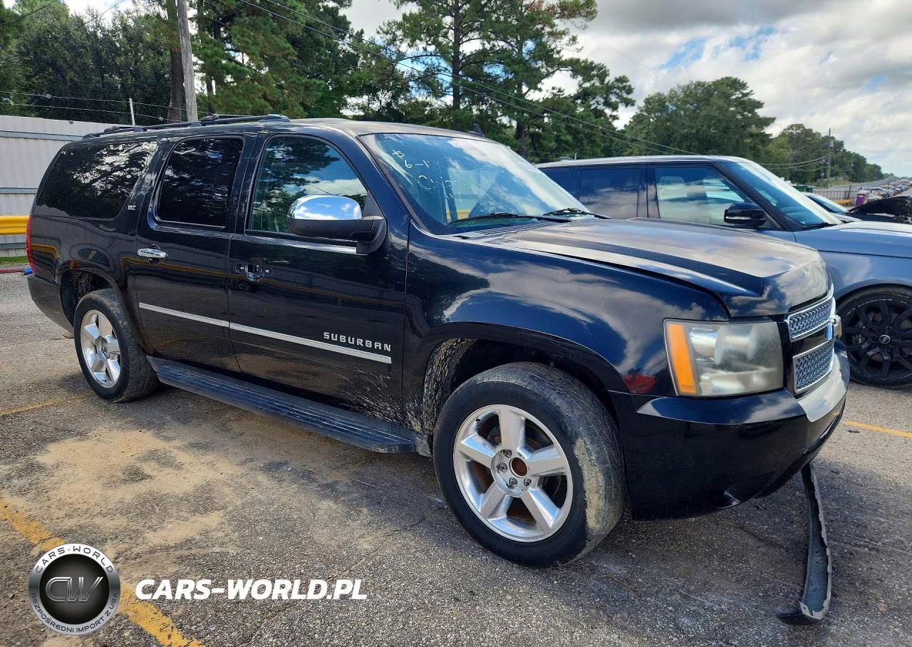 2010 Chevrolet Suburban C1500 Ltz VIN:1GNUCKE02AR173357 - 4