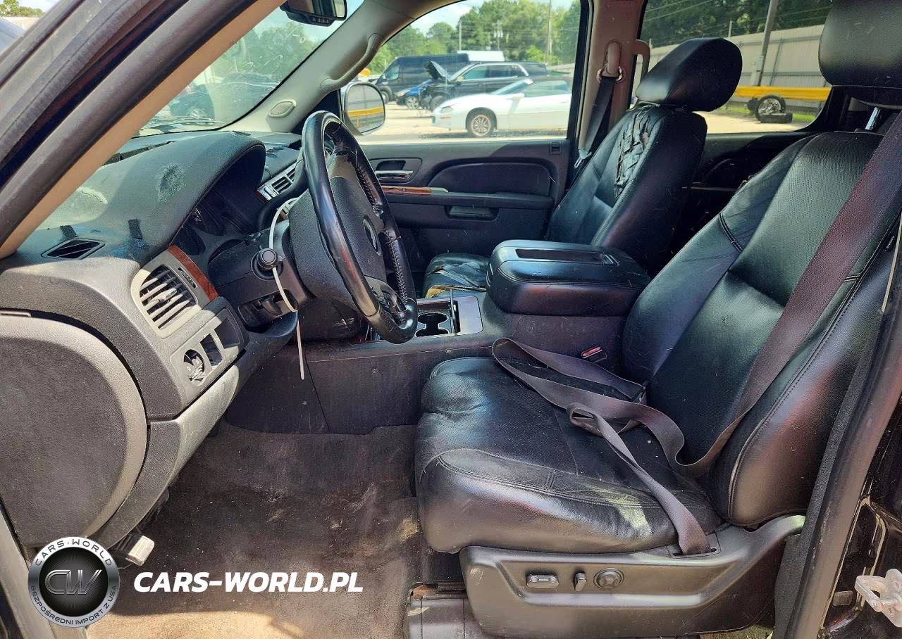 2010 Chevrolet Suburban C1500 Ltz VIN:1GNUCKE02AR173357 - 7