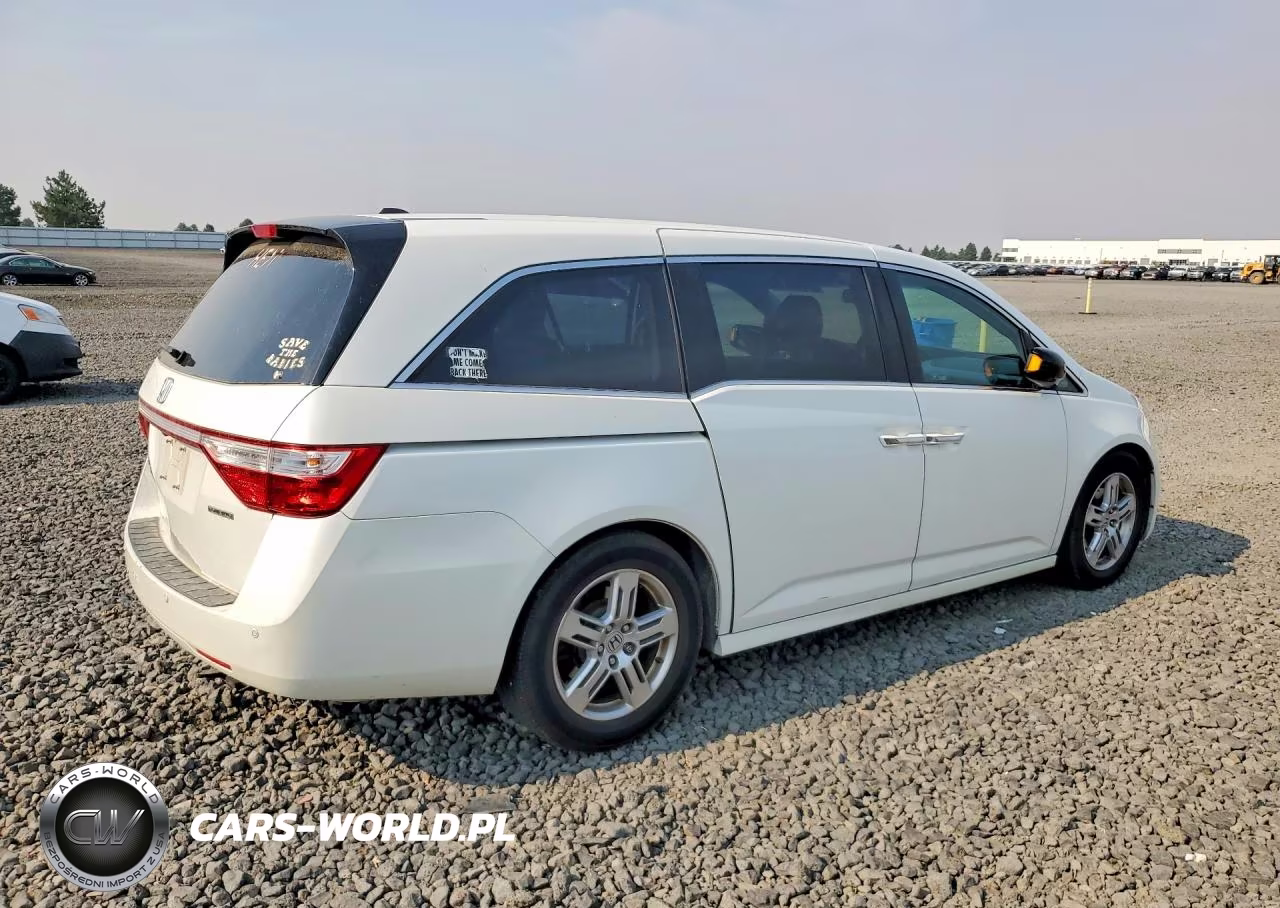 2012 Honda Odyssey Touring VIN:5FNRL5H95CB090315 - 3