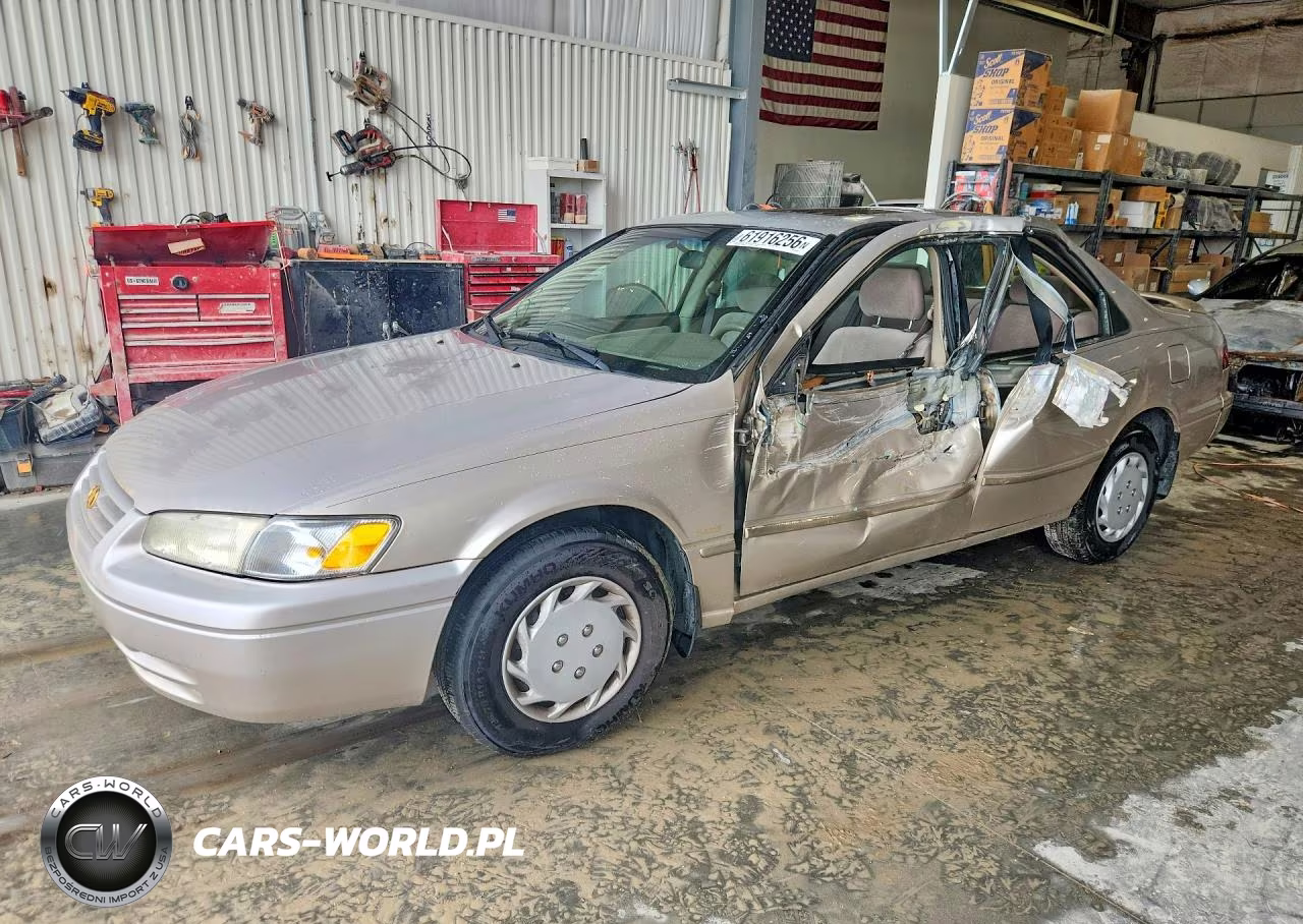 1999 Toyota Camry