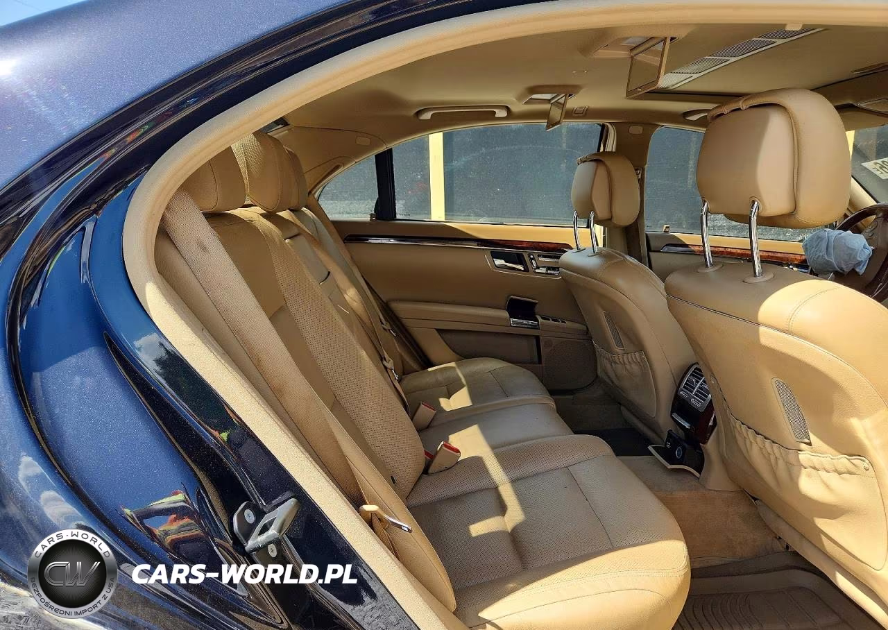 2010 Mercedes-Benz S 550 VIN:WDDNG7BB3AA292236 - 10