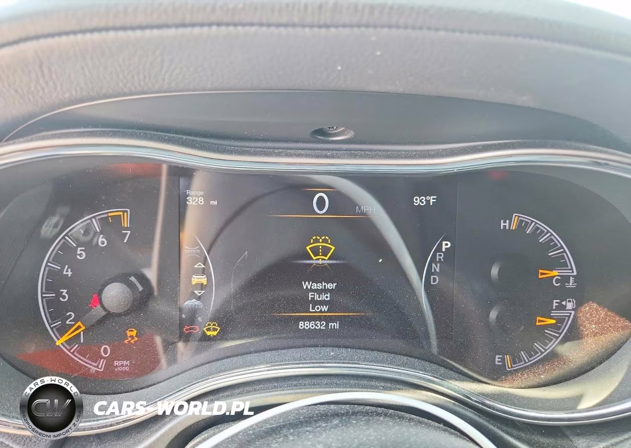 2018 Jeep Grand Cherokee Overland VIN:1C4RJFCG3JC477215 - 9