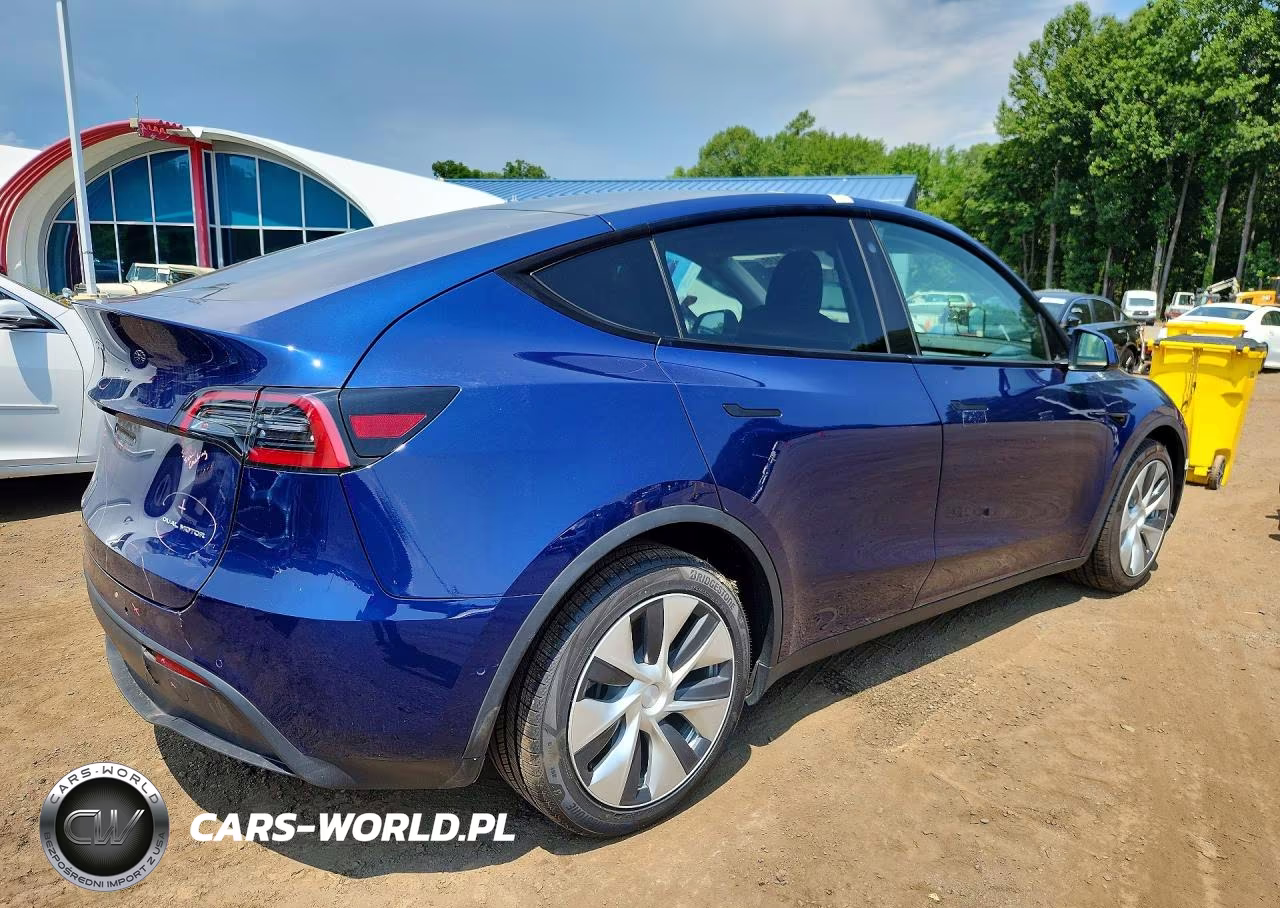 2021 Tesla Model Y VIN:5YJYGDEE1MF180154 - 3