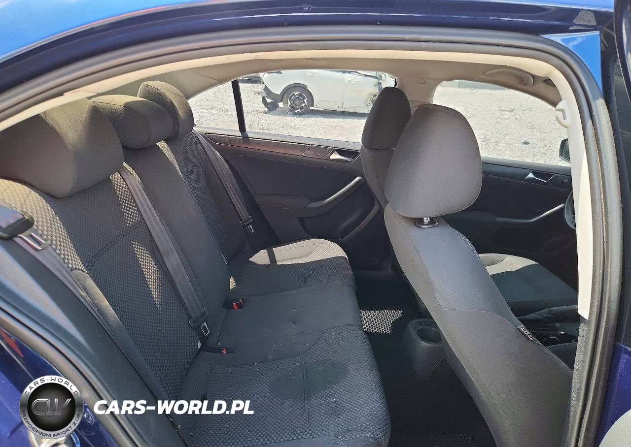 2012 Volkswagen Jetta Base VIN:3VW2K7AJ2CM332152 - 10