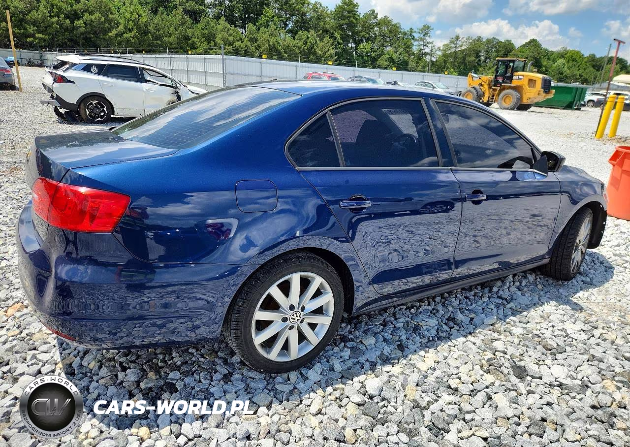 2012 Volkswagen Jetta Base VIN:3VW2K7AJ2CM332152 - 3