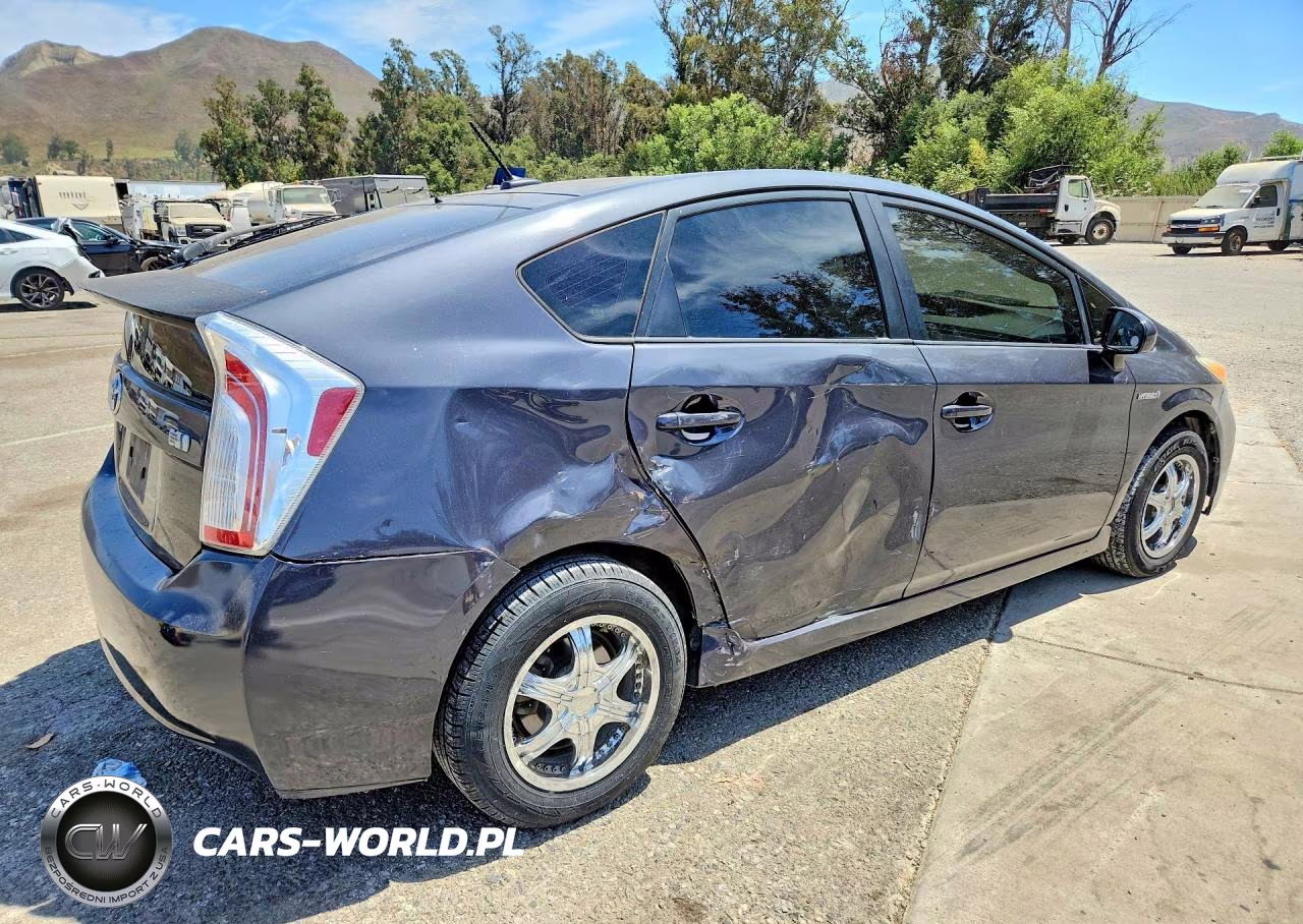2012 Toyota Prius Three VIN:JTDKN3DU3C1517557 - 3
