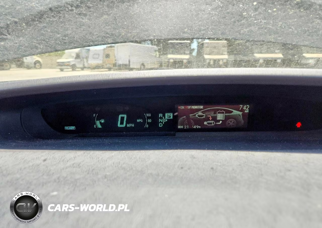 2012 Toyota Prius Three VIN:JTDKN3DU3C1517557 - 9