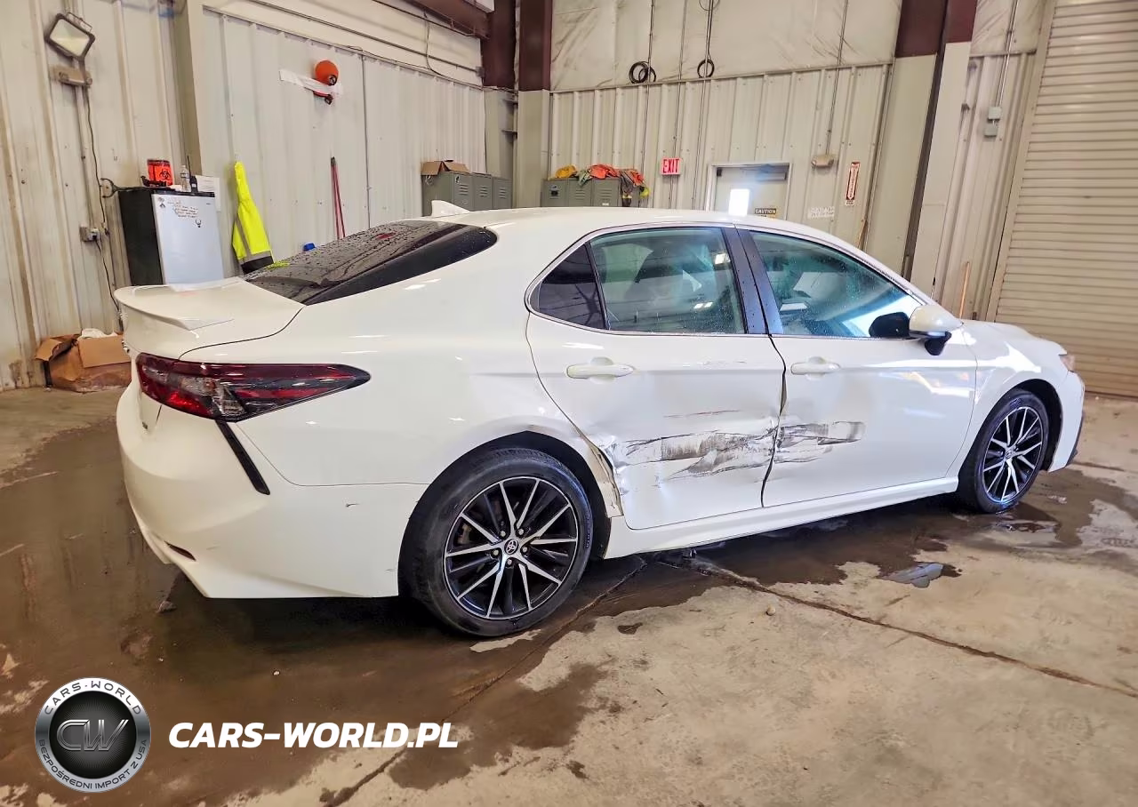 2021 Toyota Camry Se VIN:4T1G11AK1MU413749 - 3