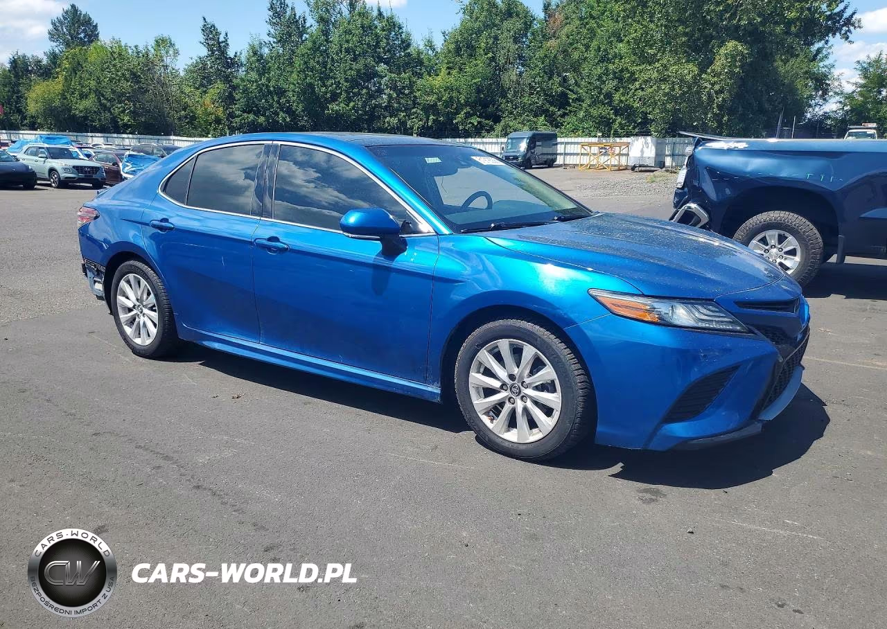 2018 Toyota Camry Xse VIN:4T1B61HKXJU077743 - 4
