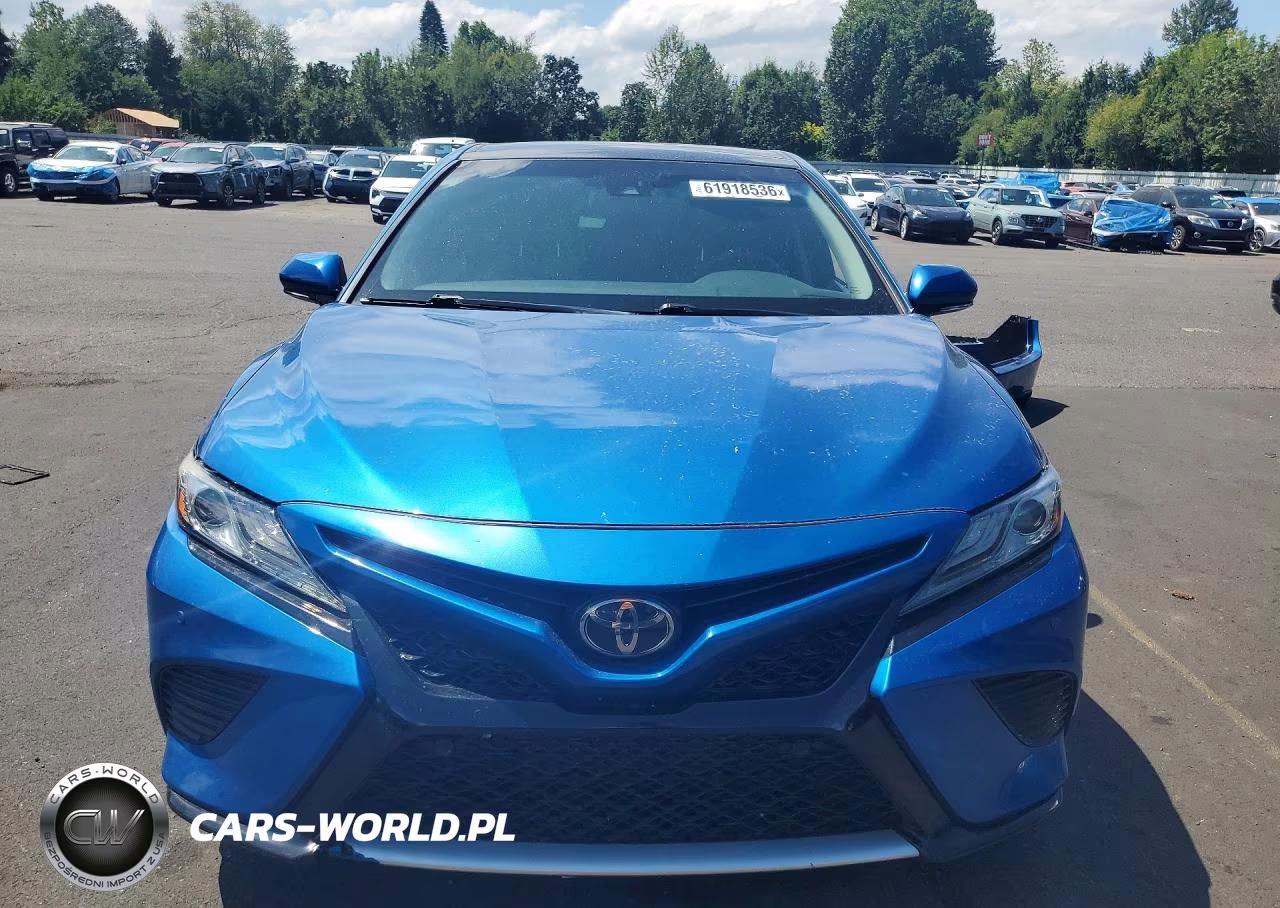 2018 Toyota Camry Xse VIN:4T1B61HKXJU077743 - 5