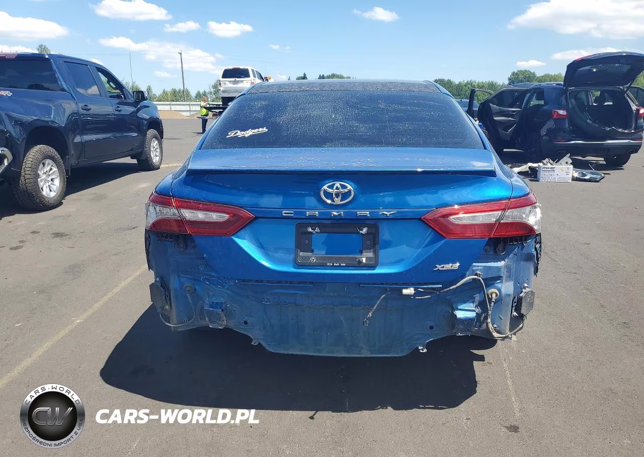 2018 Toyota Camry Xse VIN:4T1B61HKXJU077743 - 6
