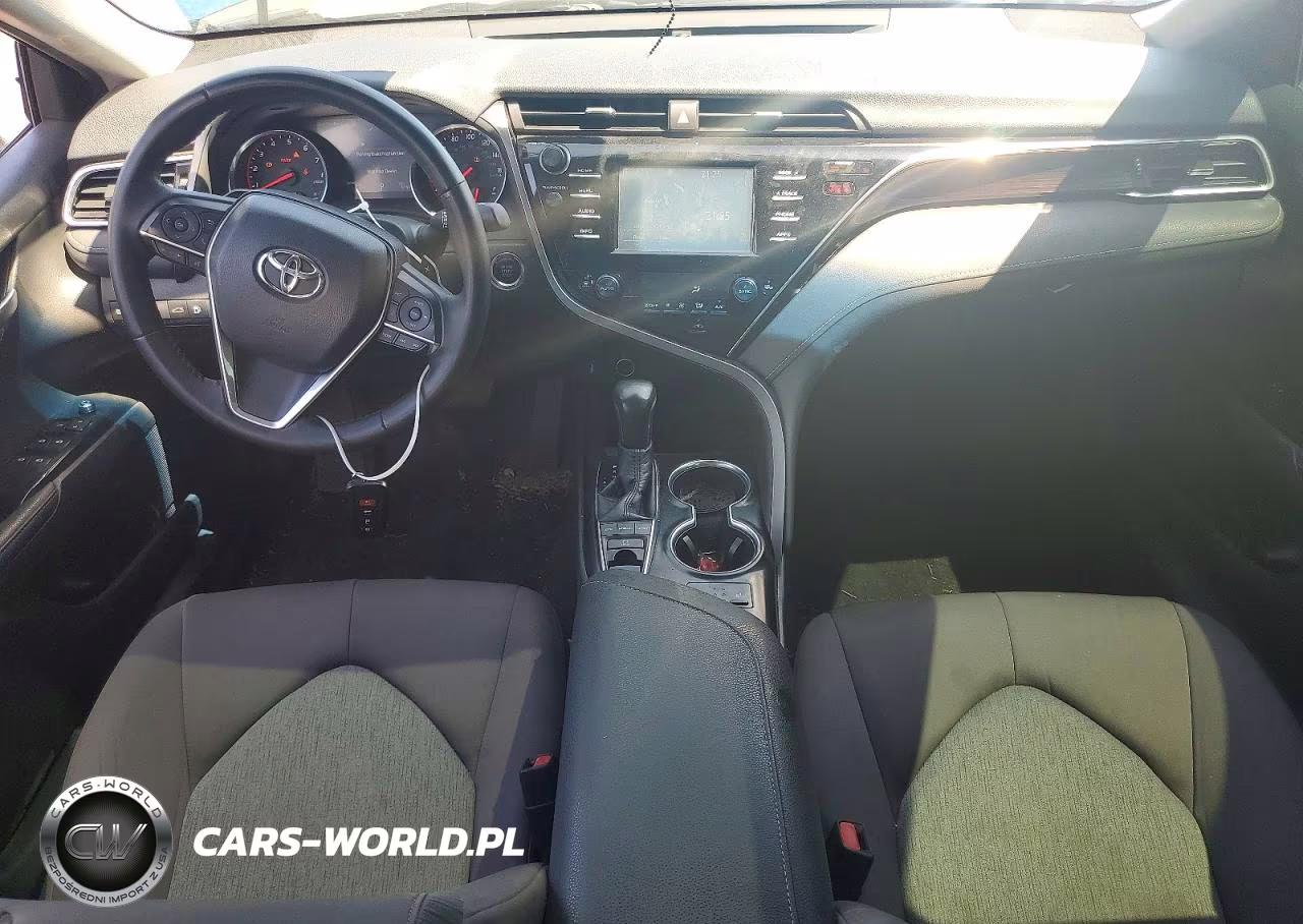 2018 Toyota Camry Xse VIN:4T1B61HKXJU077743 - 8