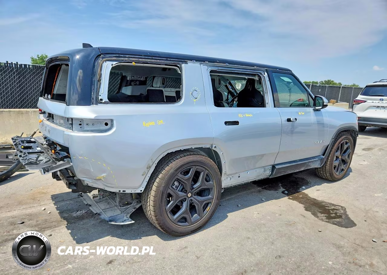 2024 Rivian R1S Adventure VIN:7PDSGCBA9RN041425 - 3