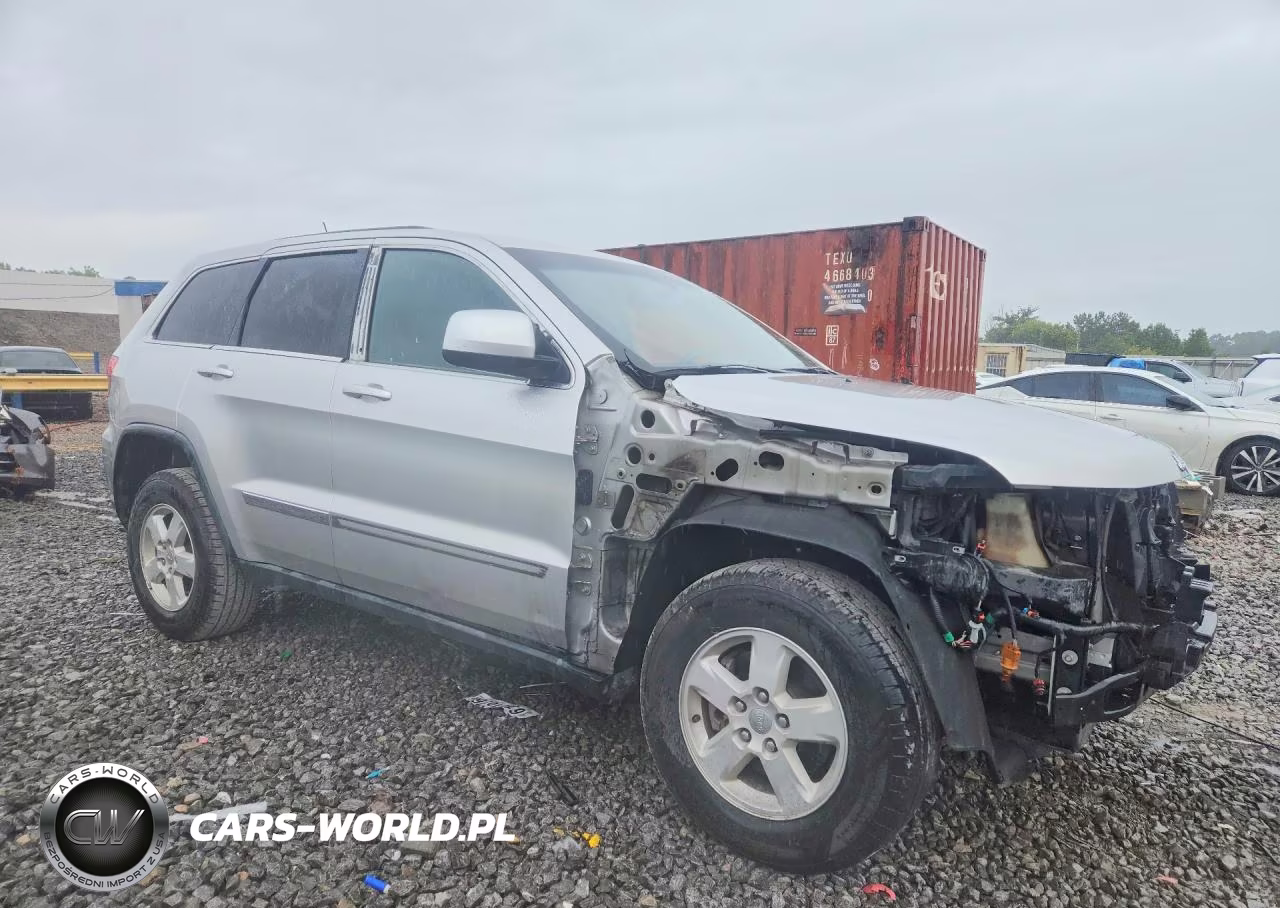 2012 Jeep Grand Cherokee Laredo VIN:1C4RJEAG9CC177386 - 4