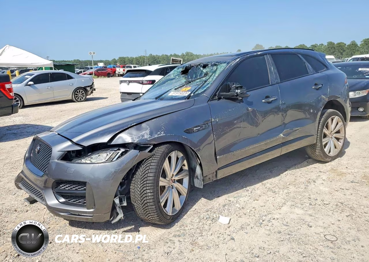 2017 Jaguar F-Pace R - Sport