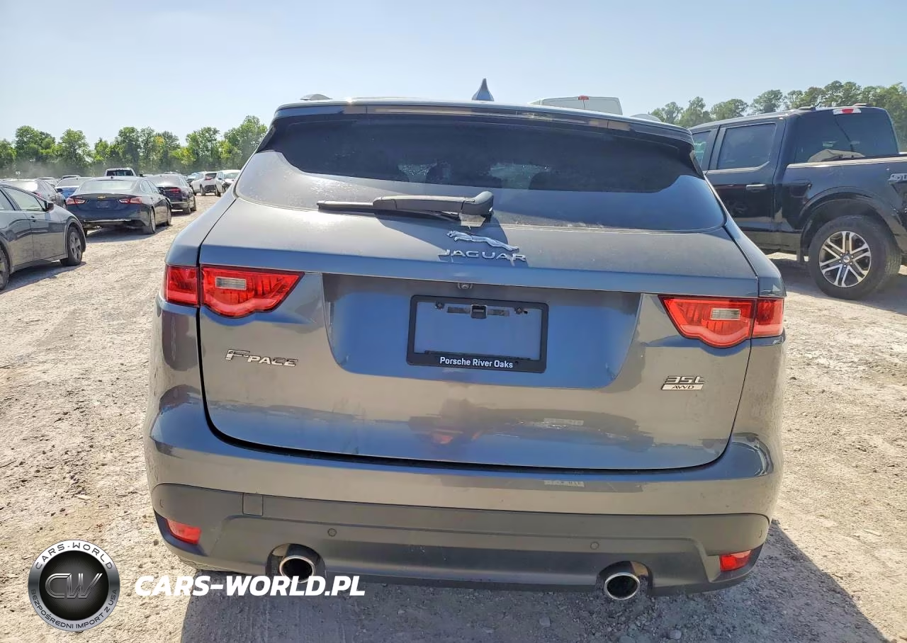 2017 Jaguar F-Pace R - Sport VIN:SADCL2BV6HA893357 - 6
