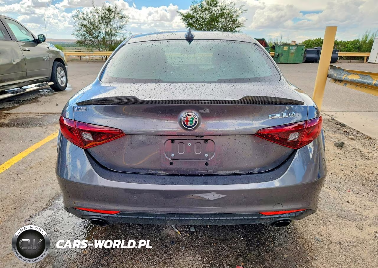 2022 Alfa Romeo Giulia VIN:ZARFAMAN3N7652575 - 6