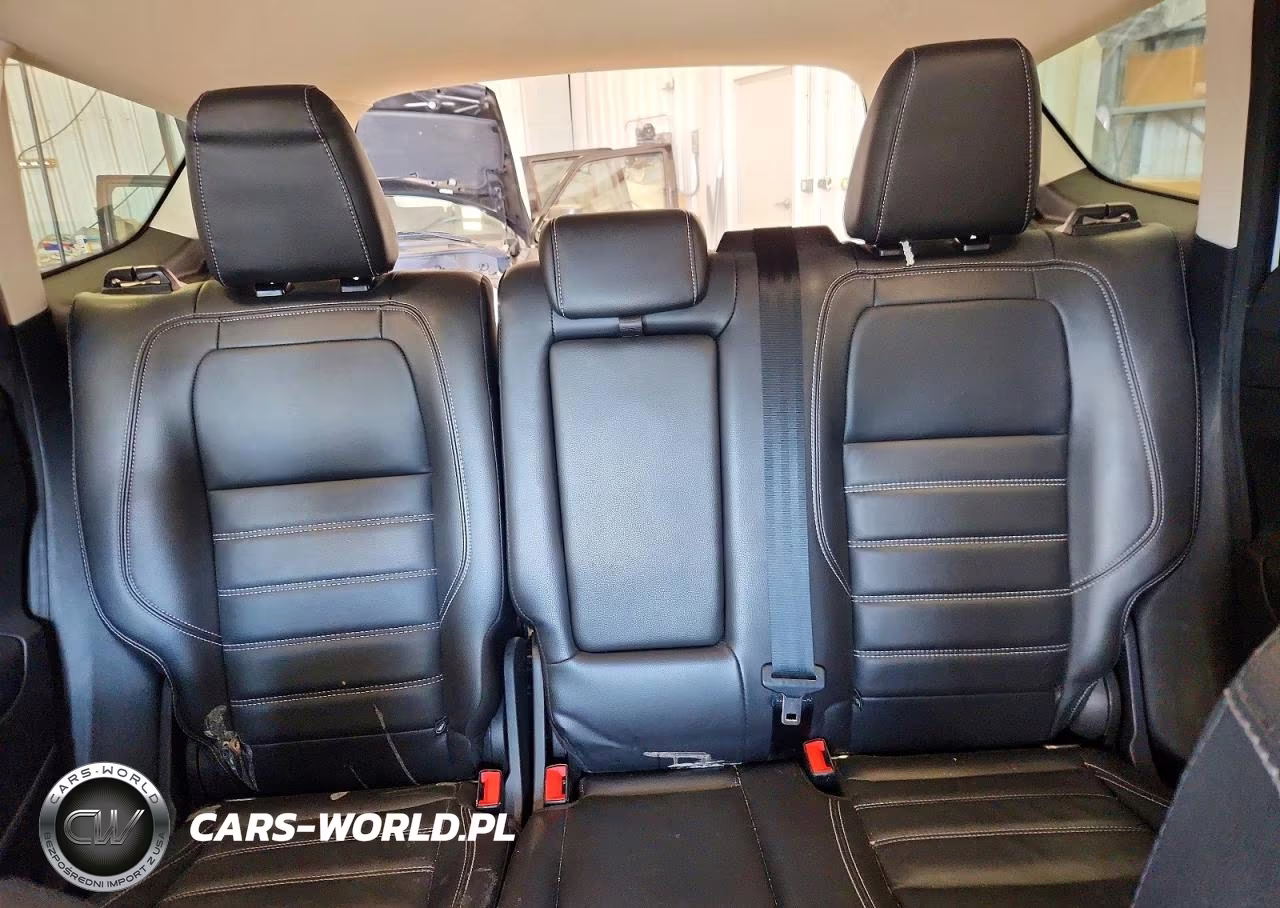2019 Ford Escape Titanium VIN:1FMCU9J93KUB16805 - 10