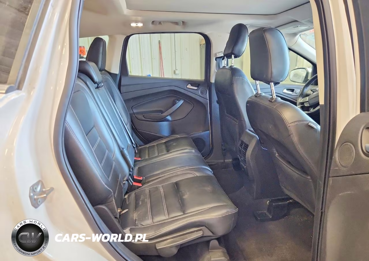 2019 Ford Escape Titanium VIN:1FMCU9J93KUB16805 - 11