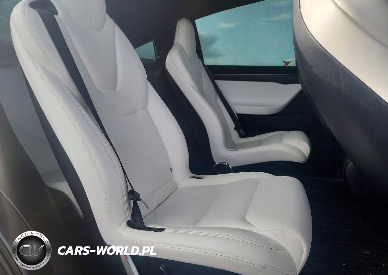 2017 Tesla Model X VIN:5YJXCBE40HF075999 - 11