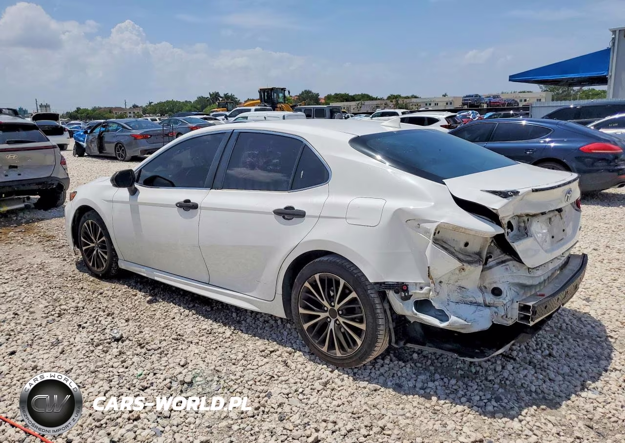 2020 Toyota Camry Se VIN:4T1G11AK2LU885120 - 2