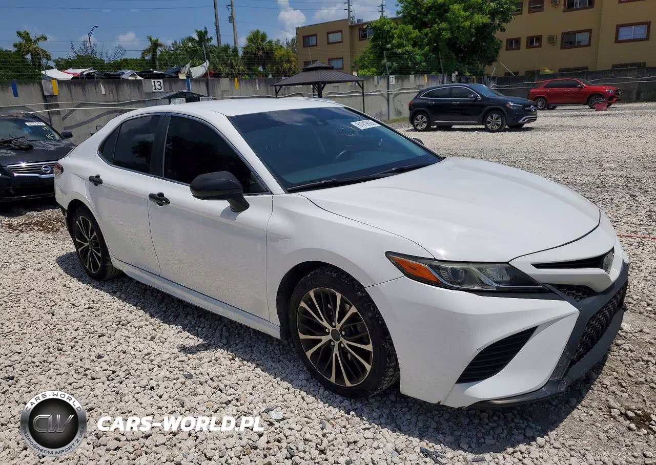 2020 Toyota Camry Se VIN:4T1G11AK2LU885120 - 4