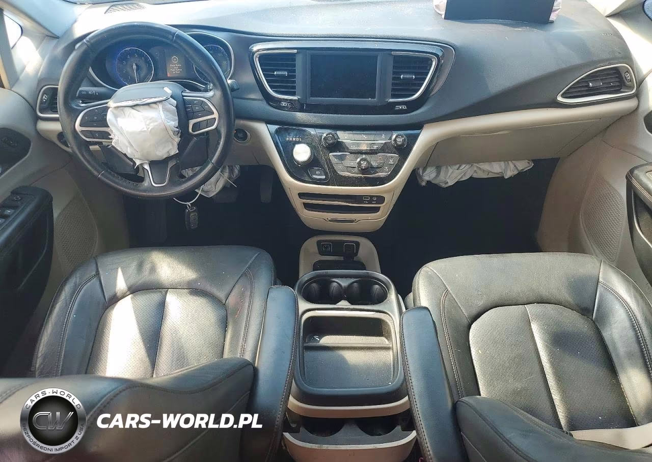 2020 Chrysler Pacifica Touring L VIN:2C4RC1BGXLR275853 - 8