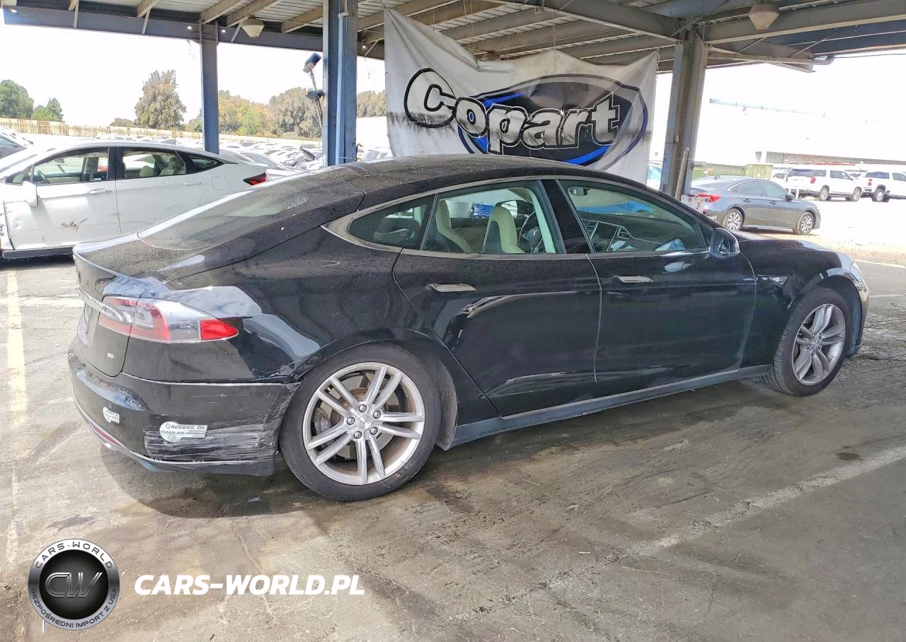 2014 Tesla Model S VIN:5YJSA1H18EFP35648 - 3