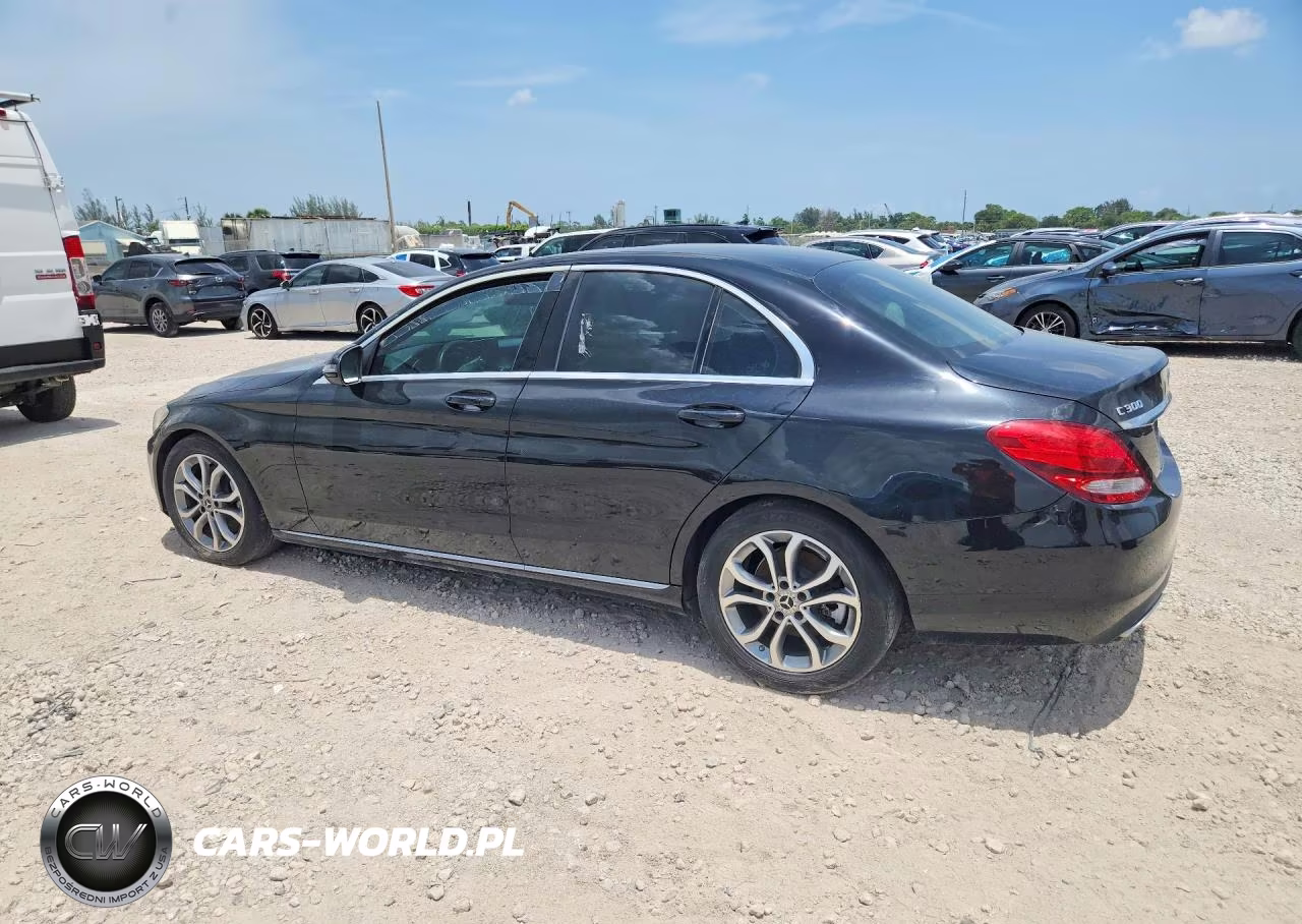 2018 Mercedes-Benz C 300 VIN:55SWF4JB5JU246804 - 2