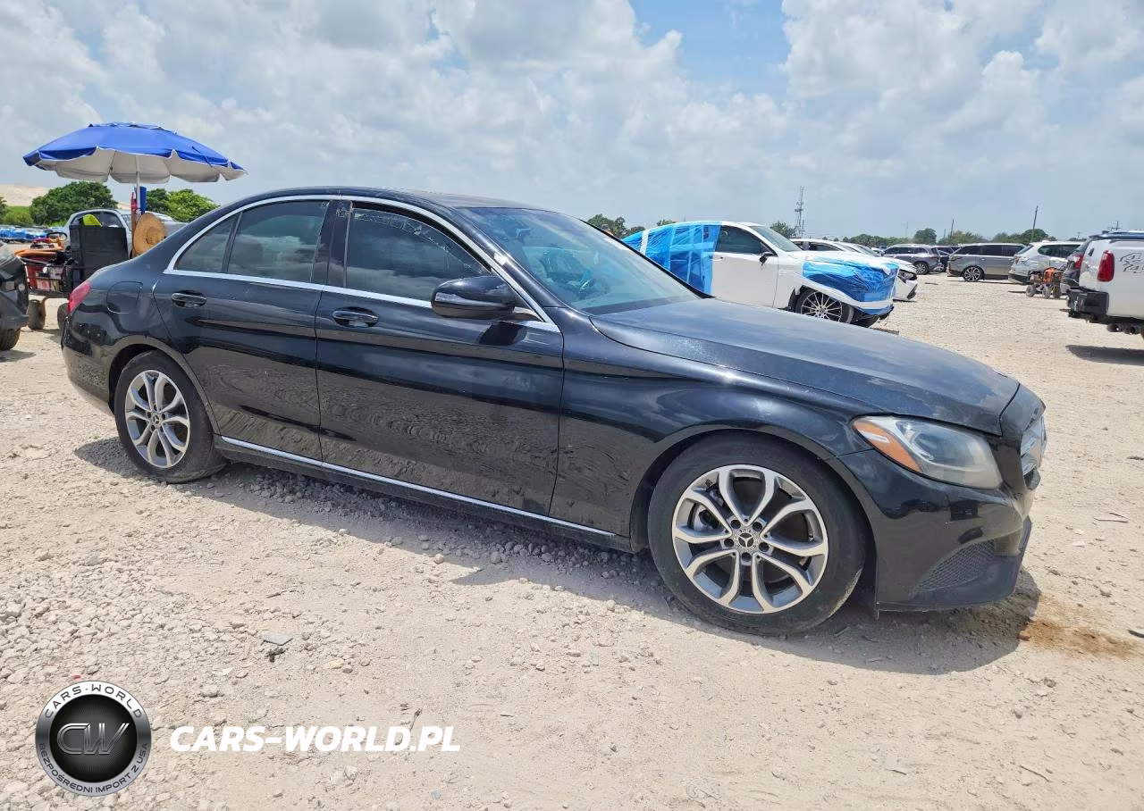 2018 Mercedes-Benz C 300 VIN:55SWF4JB5JU246804 - 4