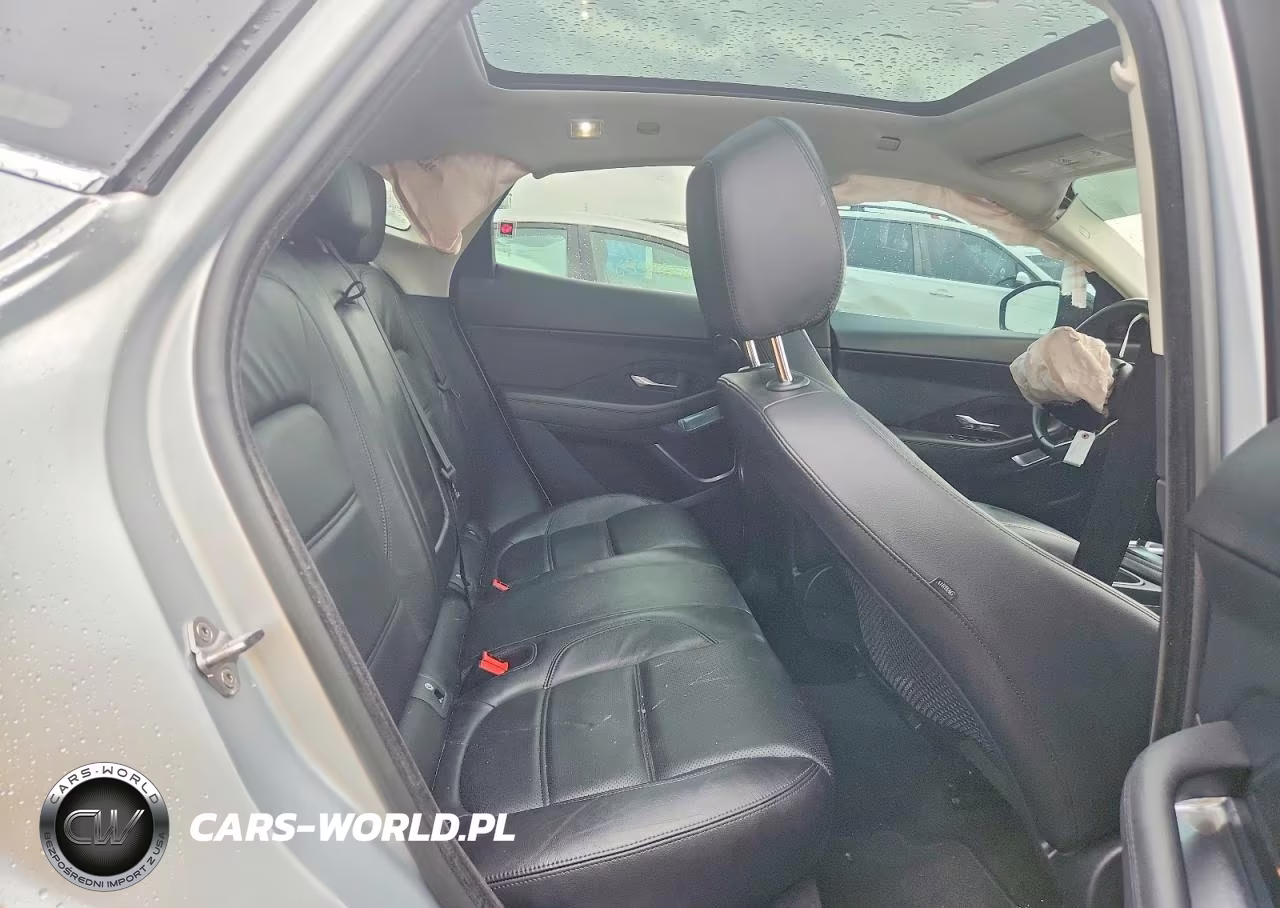 2018 Jaguar E-Pace S VIN:SADFJ2FX7J1Z10168 - 10