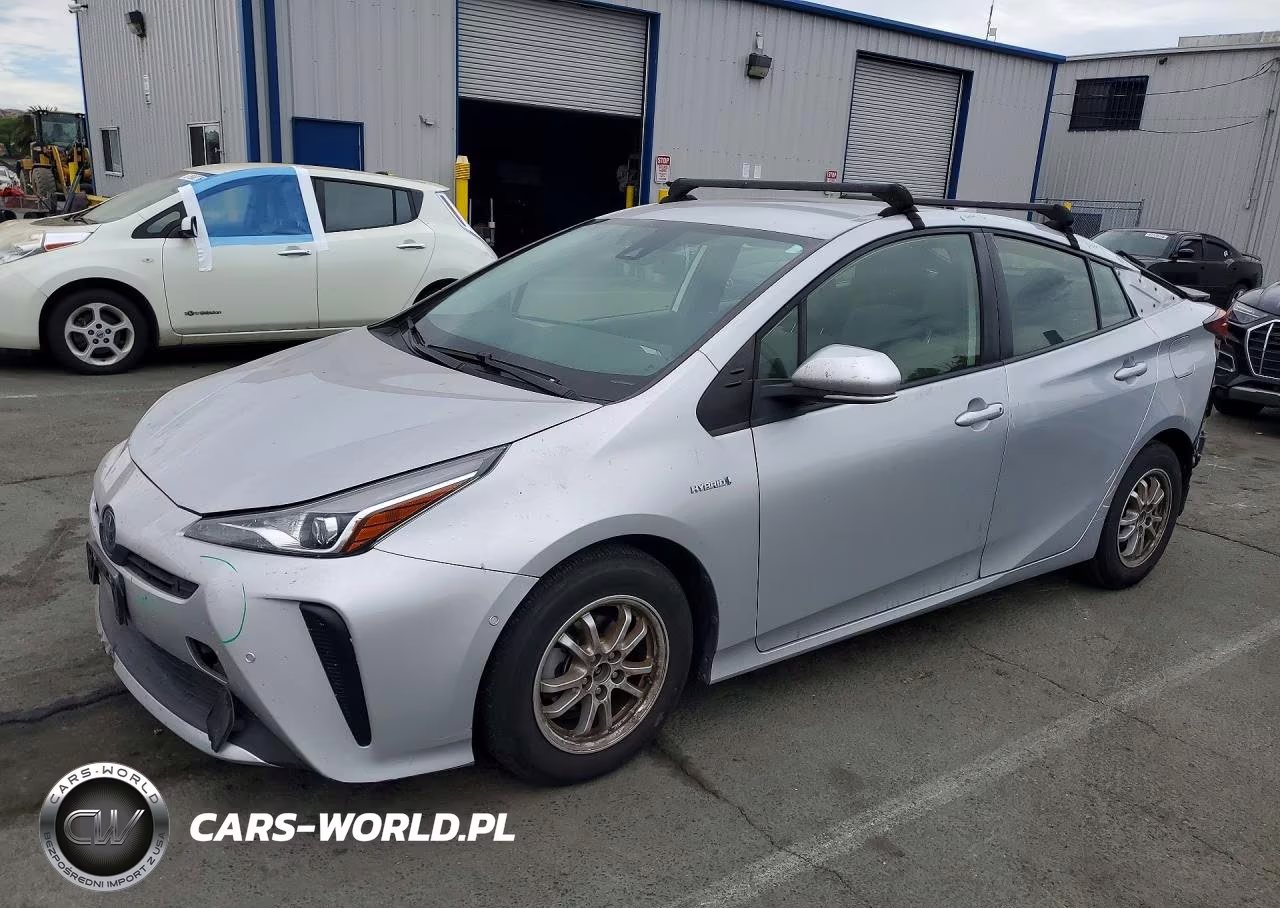2021 Toyota Prius Le – zdjęcie 1 z 12