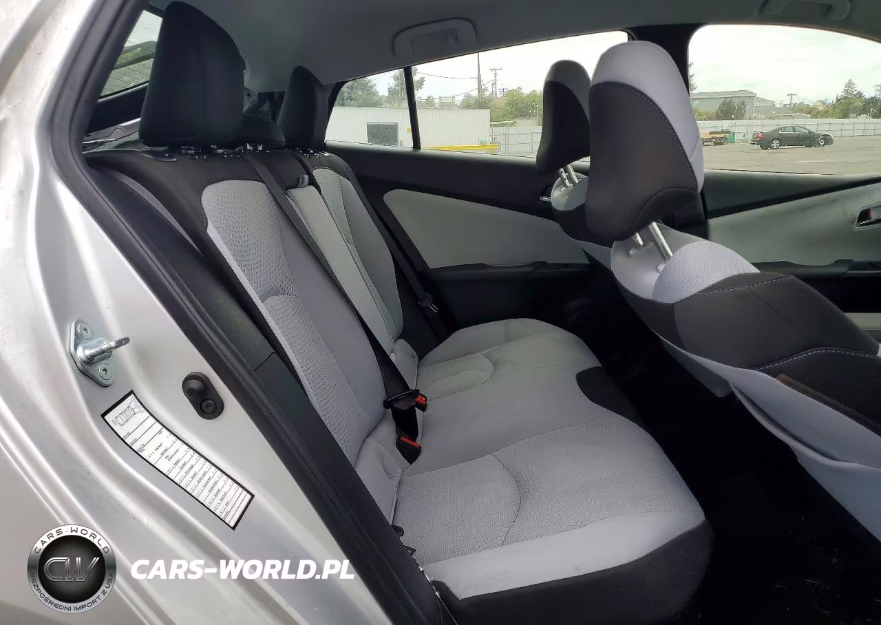 2021 Toyota Prius Le VIN:JTDKAMFU8M3143810 - 10