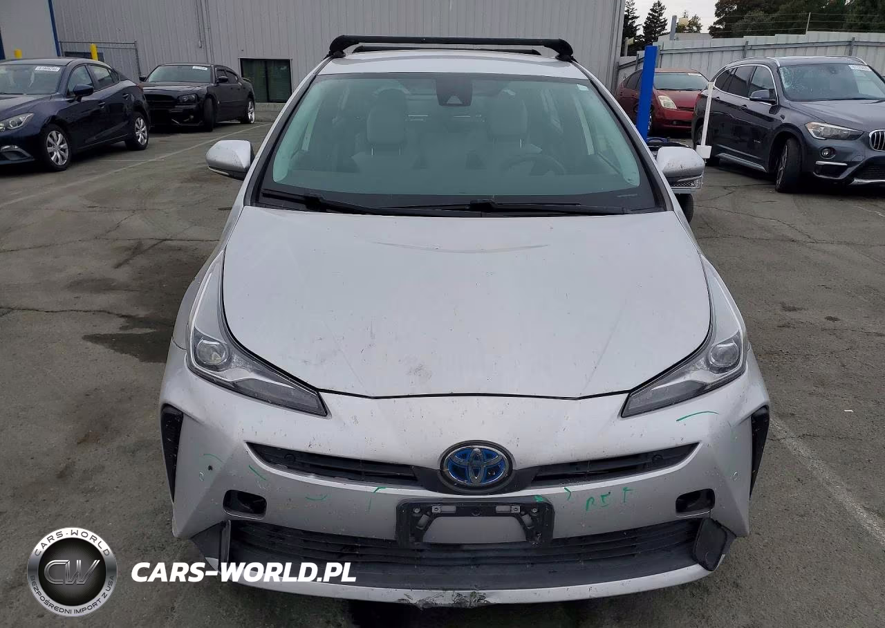 2021 Toyota Prius Le VIN:JTDKAMFU8M3143810 - 5