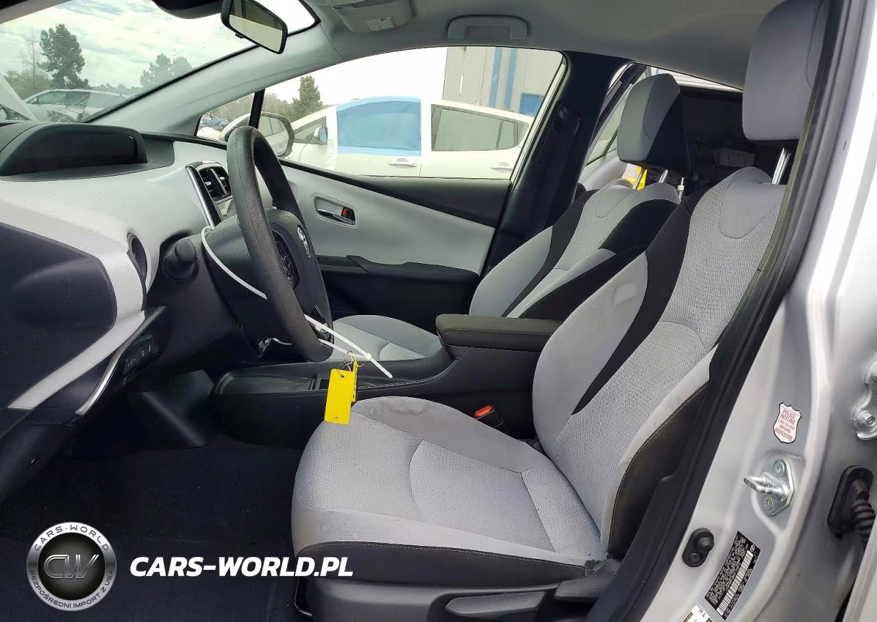 2021 Toyota Prius Le VIN:JTDKAMFU8M3143810 - 7