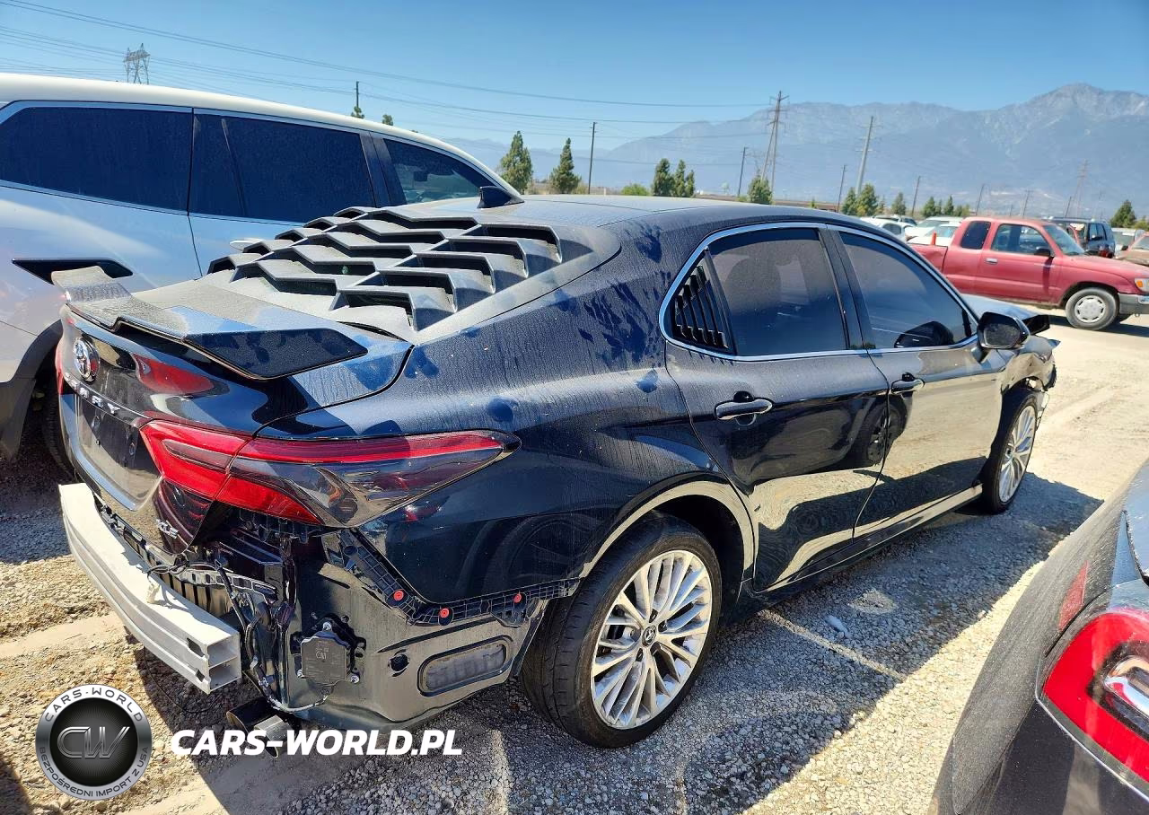 2018 Toyota Camry Xle V6 VIN:4T1BZ1HK5JU505502 - 3