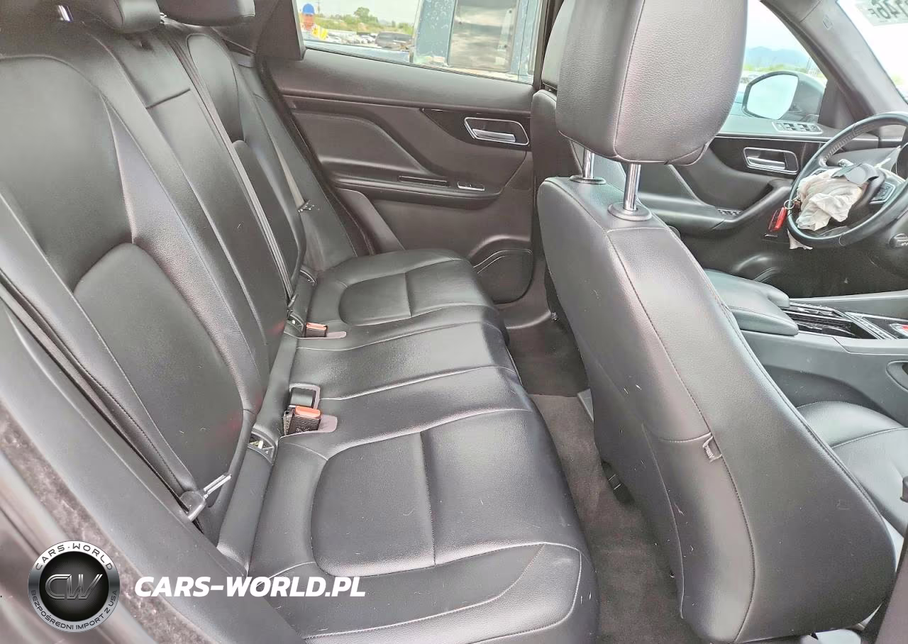 2020 Jaguar F-Pace Premium VIN:SADCJ2FX8LA645797 - 10