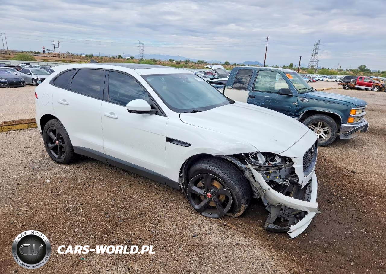 2020 Jaguar F-Pace Premium VIN:SADCJ2FX8LA645797 - 4