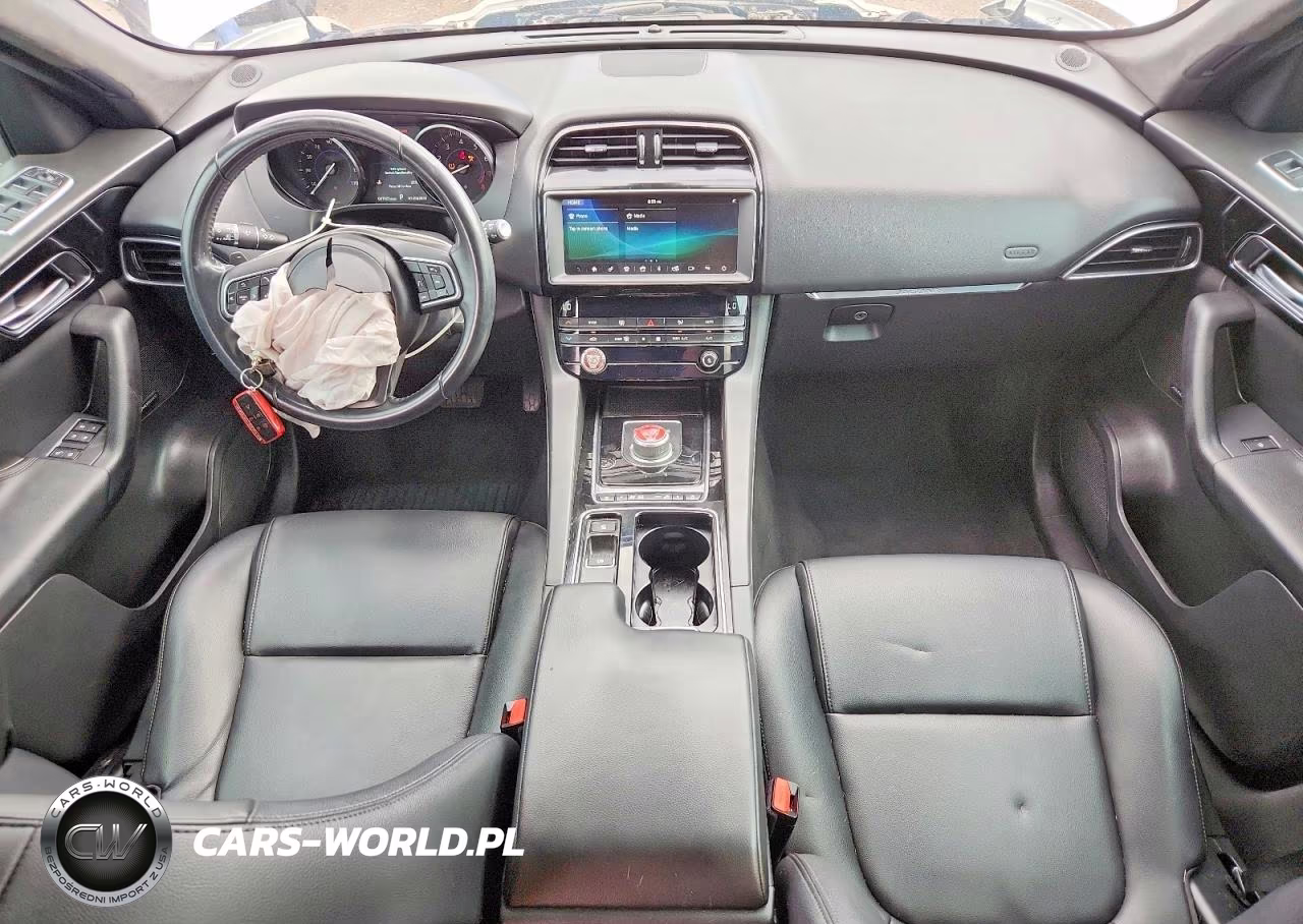 2020 Jaguar F-Pace Premium VIN:SADCJ2FX8LA645797 - 8