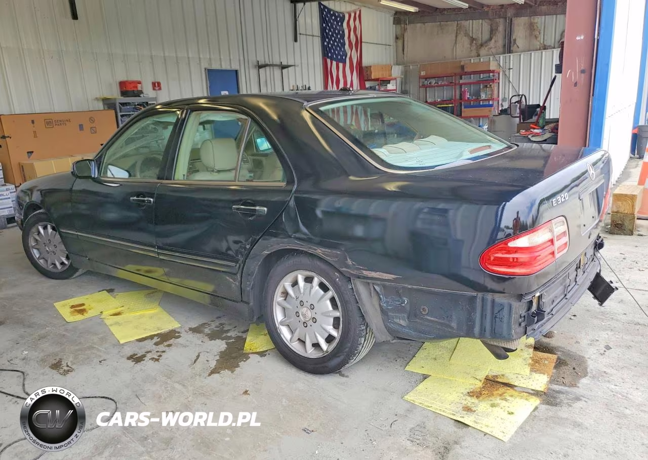 2000 Mercedes-Benz E 320 VIN:WDBJF65J7YB110226 - 2