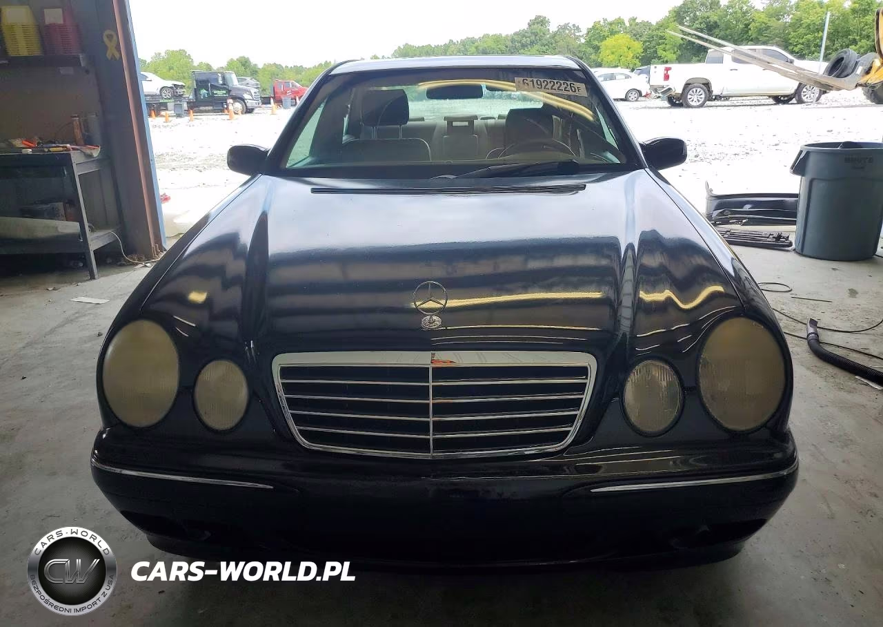 2000 Mercedes-Benz E 320 VIN:WDBJF65J7YB110226 - 5