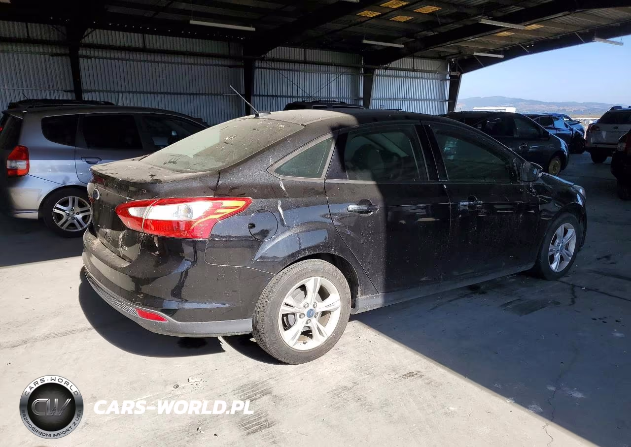 2013 Ford Focus Se VIN:1FADP3F23DL124393 - 3