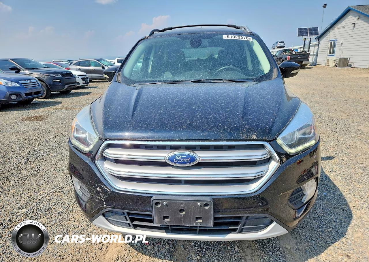 2017 Ford Escape Titanium VIN:1FMCU9J99HUC96266 - 5