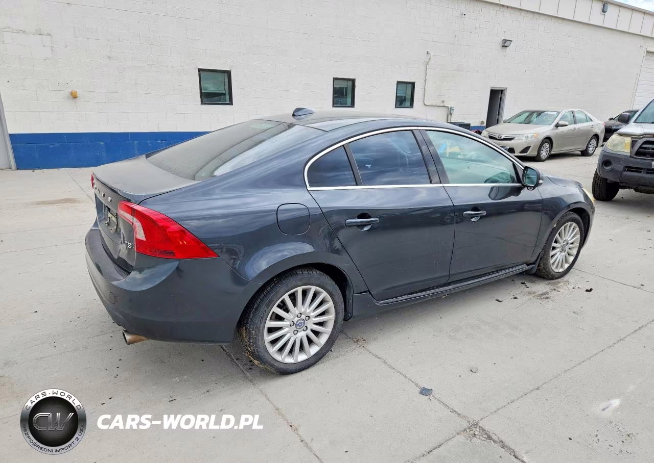 2012 Volvo S60 T5 VIN:YV1622FSXC2100179 - 3