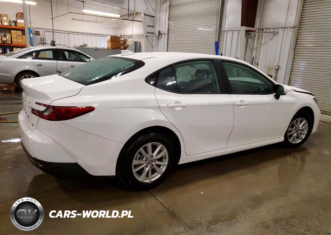 2025 Toyota Camry Le VIN:4T1DBADK8SU015026 - 3