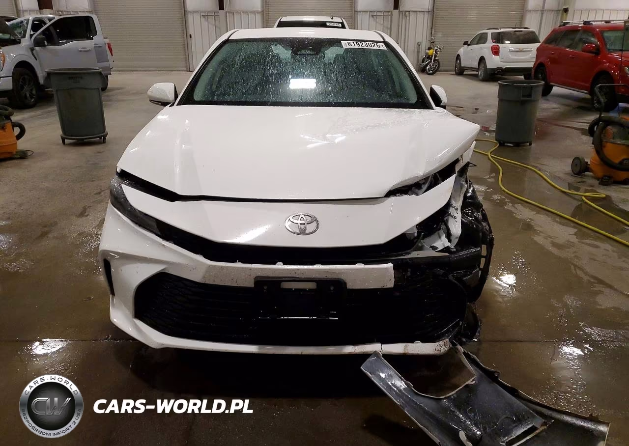 2025 Toyota Camry Le VIN:4T1DBADK8SU015026 - 5