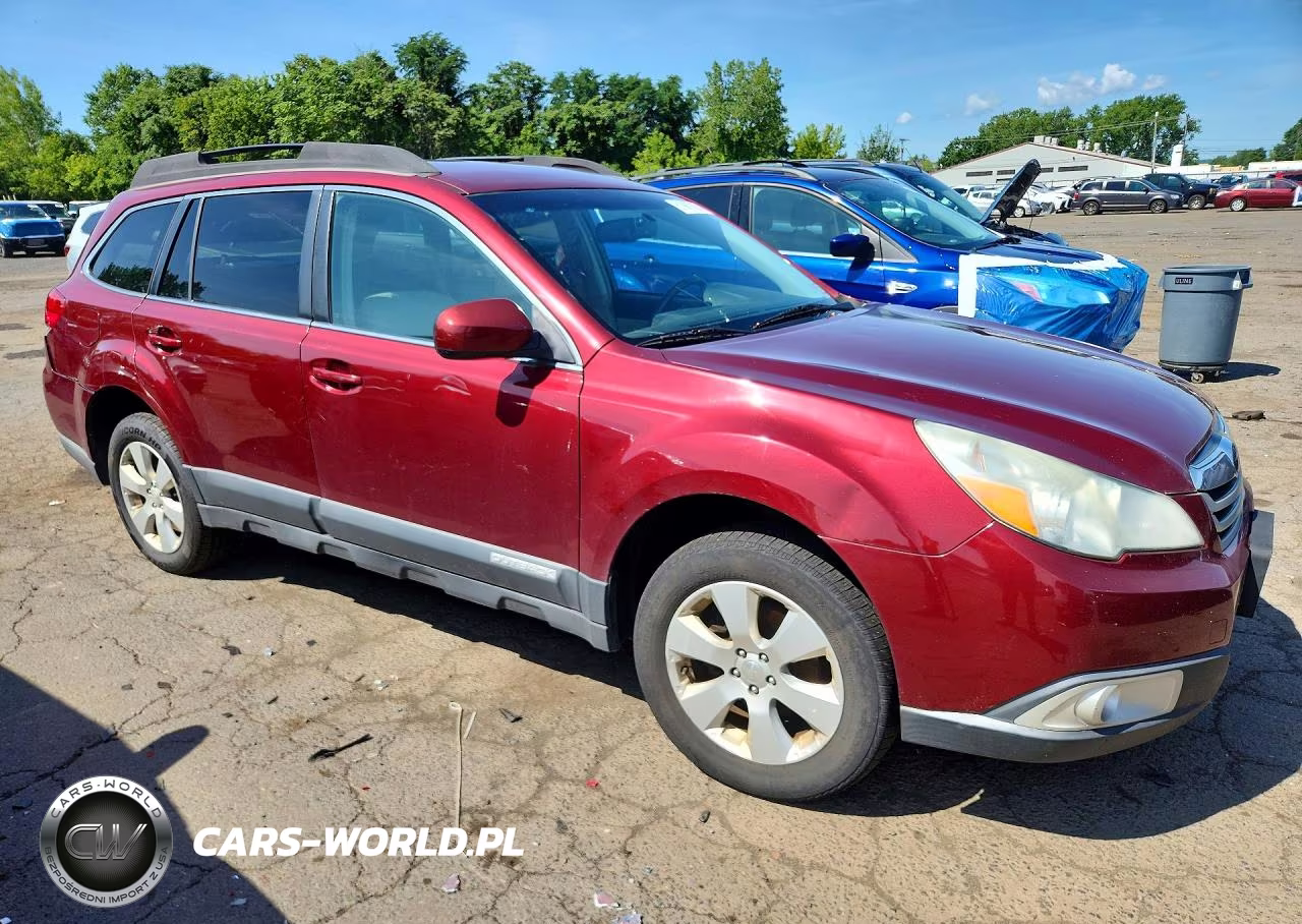 2011 Subaru Outback 2.5I Premium VIN:4S4BRBCC1B3438586 - 4